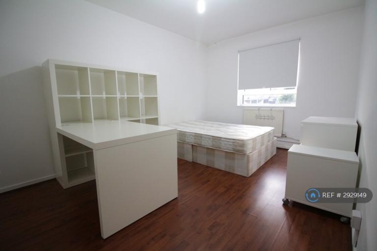 3 bedroom flat in Trimdon, London, NW1 (3 bed) (#2929149)