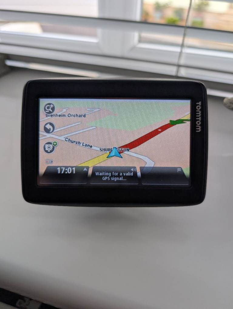 TOM TOM SAT NAV 4EN42 Z1230