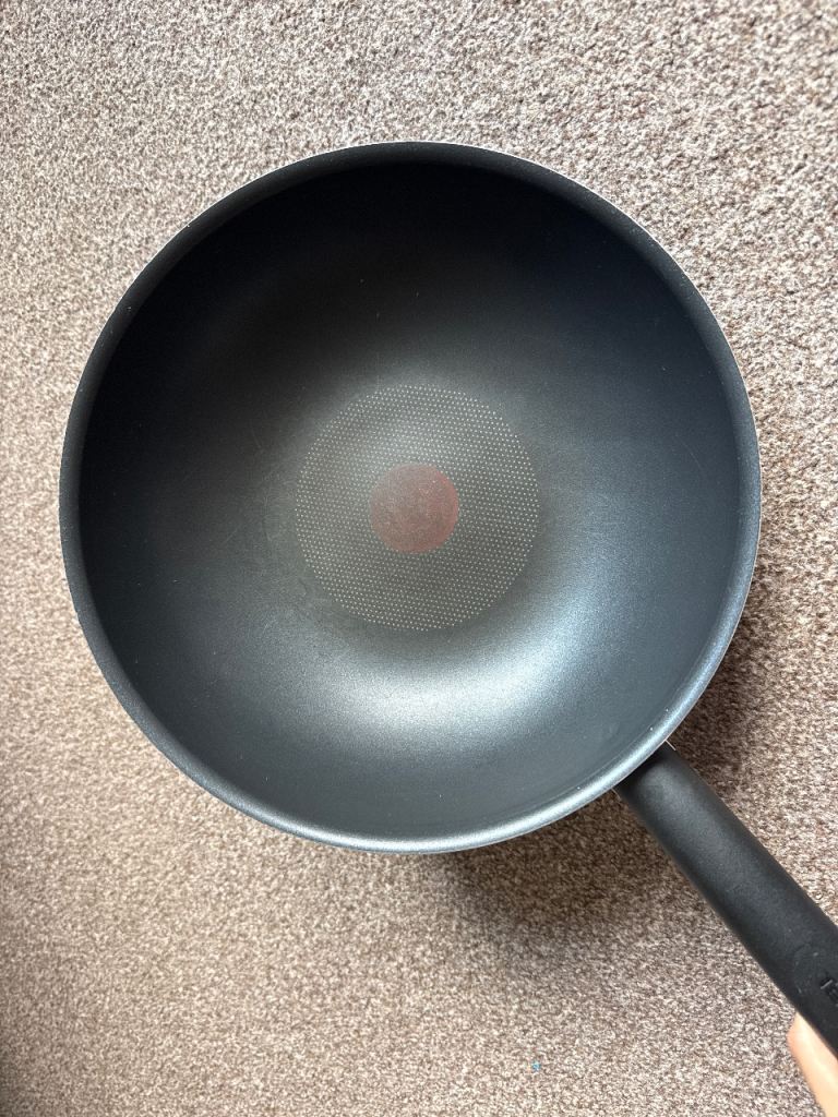 Tefal Black Non-Stick Wok – Good Condition