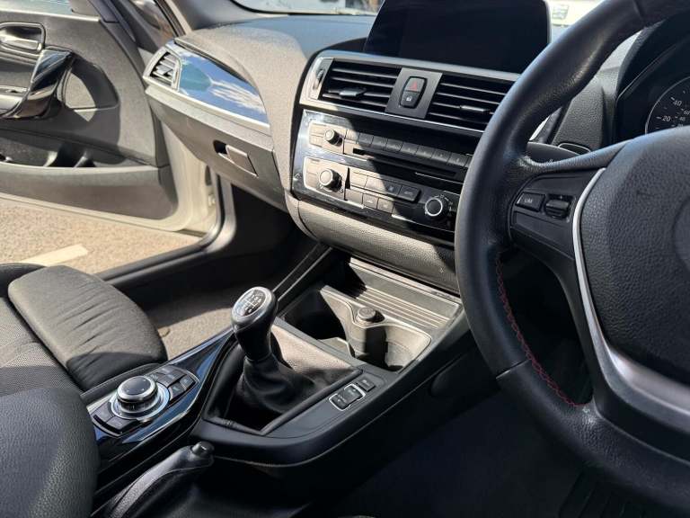 BMW 3 SERIES 2.0 320d Exclusive Edition 2011