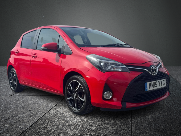 2015 Toyota Yaris  1.33 VVT-i Sport 5dr HATCHBACK Petrol Manual