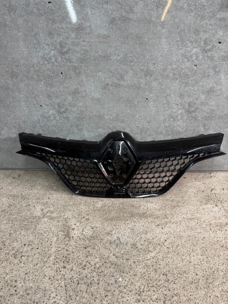 Renault Scenic Front Grill 2017 Onward