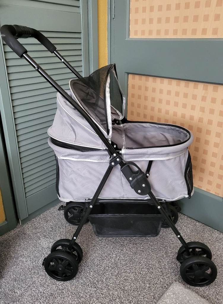 Pawhut small dog stroller / pram