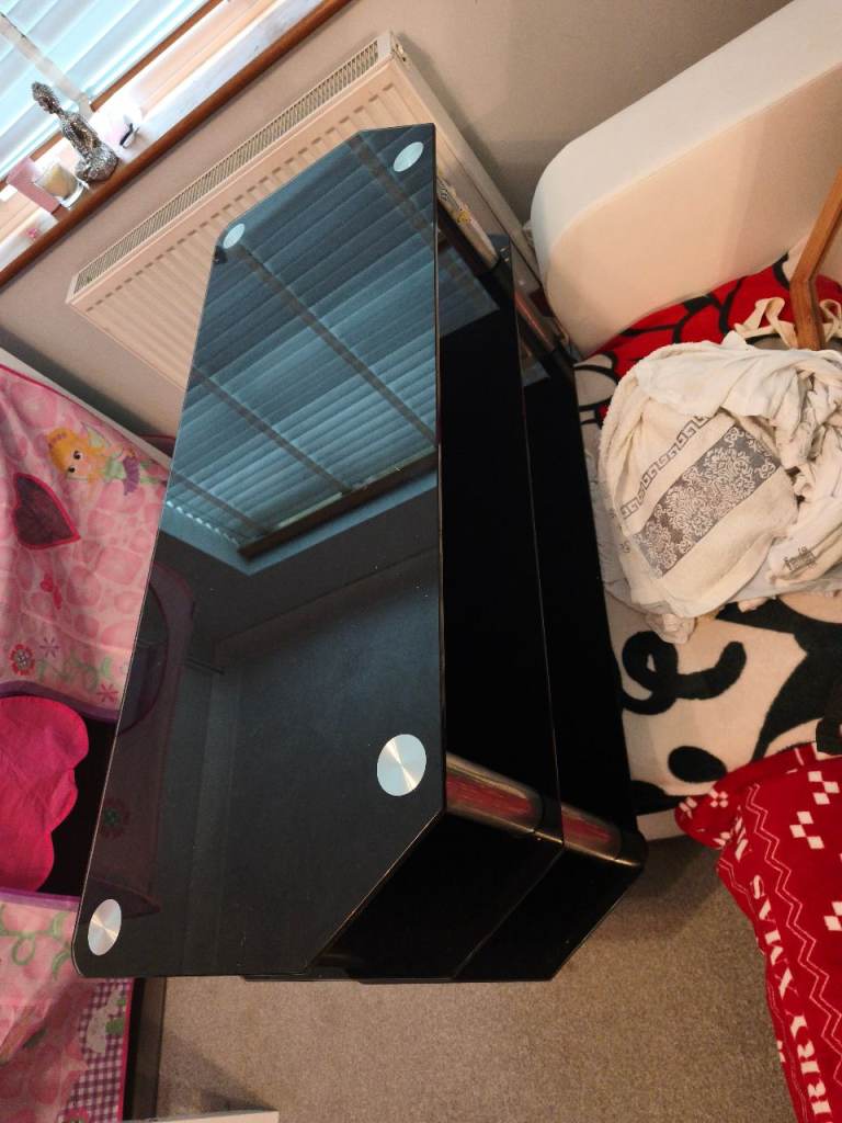 Free tv table