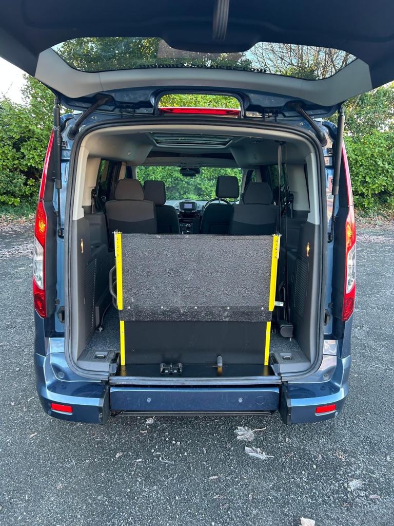 Ford Tourneo Connect 1.5TDCi Titanium Wheelchair Accessible Vehicle WAV