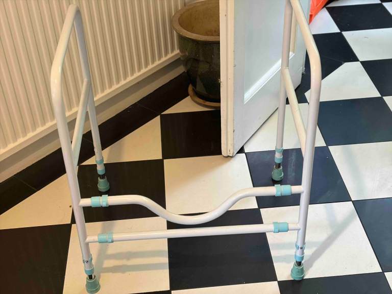White Metal Toilet Frame Support Rail - Good Condition