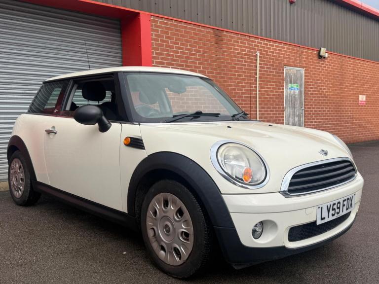 2009 MINI Hatch 1.4 First Euro 4 3dr HATCHBACK Petrol Manual