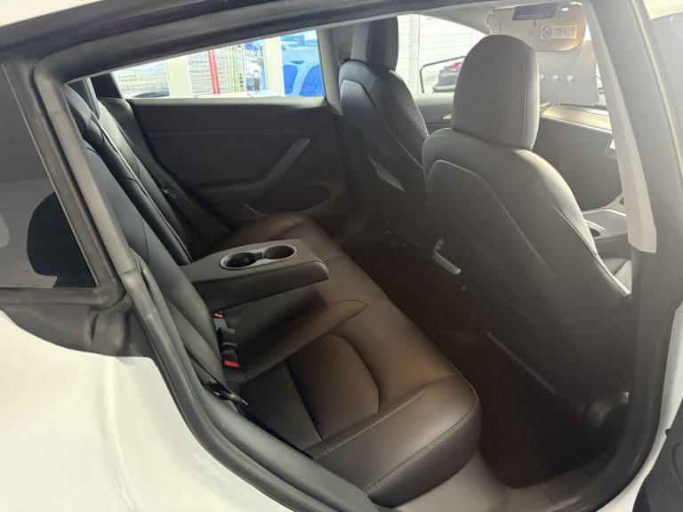 TESLA MODEL 3 Standard Range Plus 2021