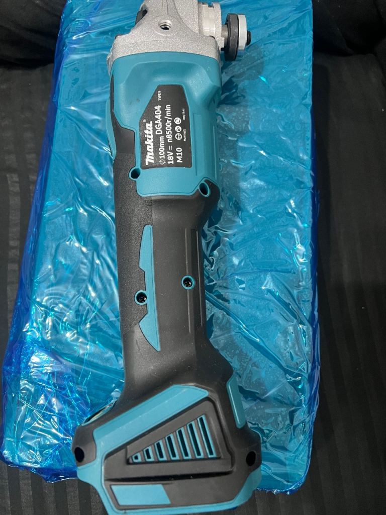 Makita DGA404 Angle Grinder – New in Box