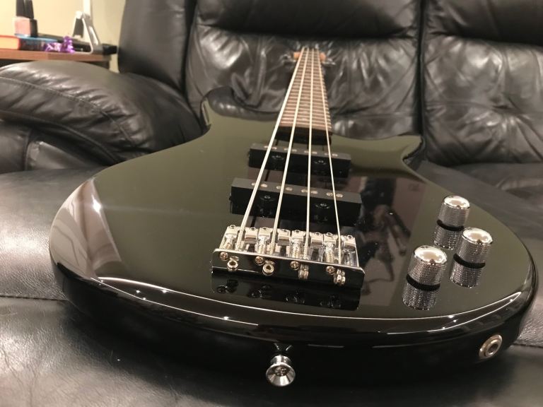 Ibanez GSR180 GIO 4 string Bass Guitar, Black, nice action - great starter bass