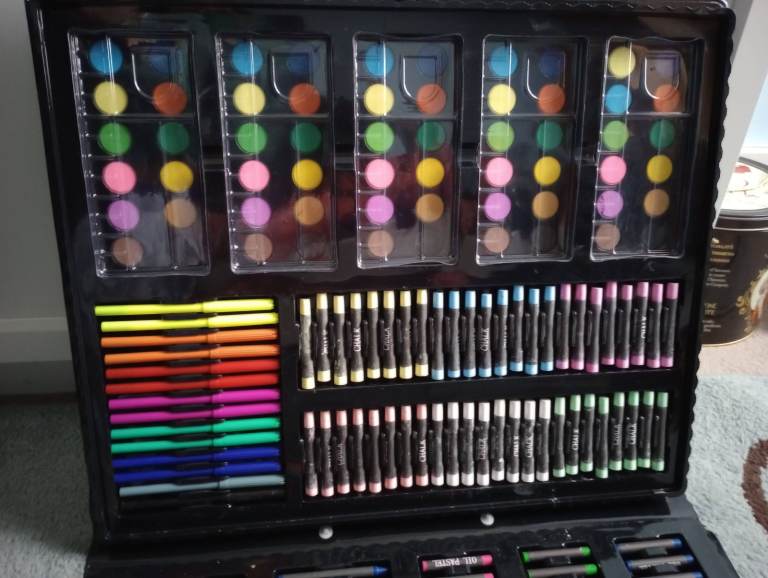 House clearance! NEW Ryman Let's Create 250 Art Set