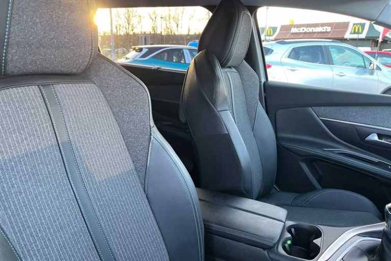 2022 Peugeot 5008 1.5 BlueHDi Allure Premium+ 5dr HATCHBACK DIESEL Manual