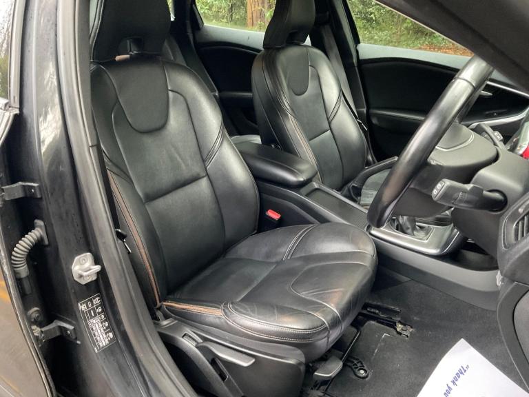 2015 Volvo V40 D2 Cross Country Lux Nav 5dr HATCHBACK DIESEL Manual