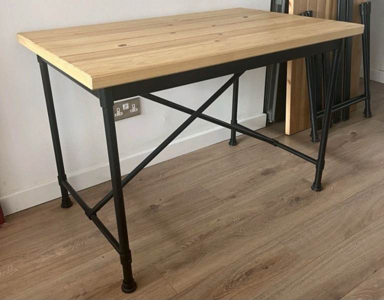 Ikea Desk/table