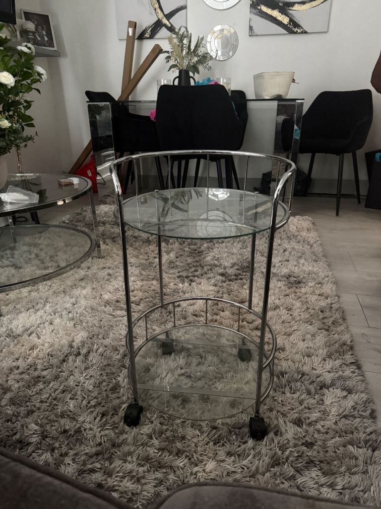 Trolly glass table 