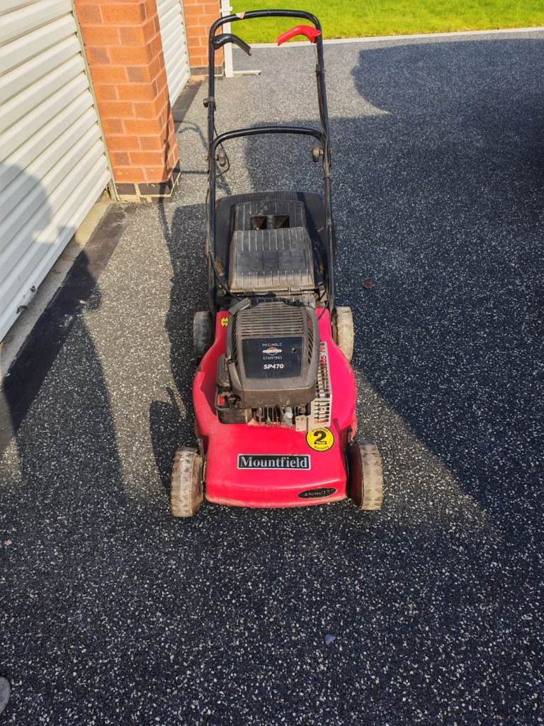 Mountfield Lawnmower (17 inch) collection only (NE25)