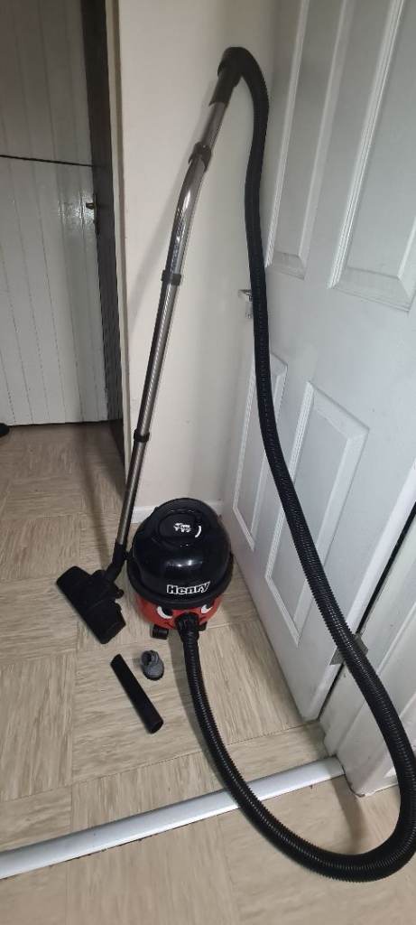 Henry numatic hoover _Red 