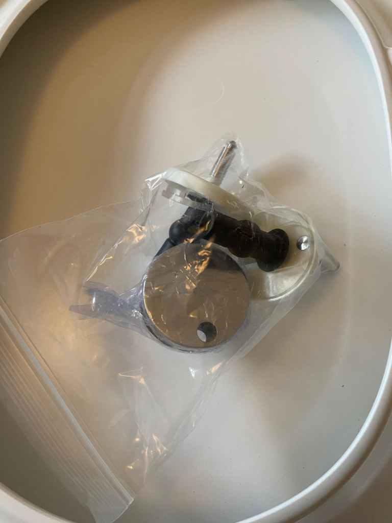 Brand New White Toilet Seat with Fittings for Sale in Comiston, Edinburgh