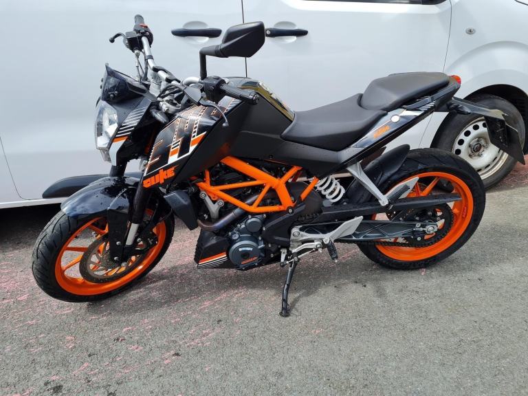 November 2016 KTM Duke 390 Only Six Thousand Miles From New, DUKE, 2016, 373 (cc)