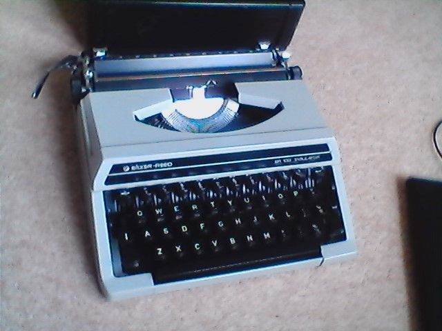 Perfectly serviced/reconditioned Silver Reed SR100 Tabulator