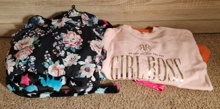 Small Bundle of Girls Clothes Age 9-10 / 10