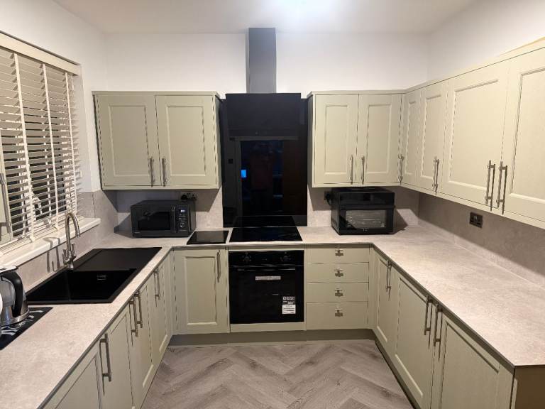 very nice large fully furnished room, plus use of all amenities