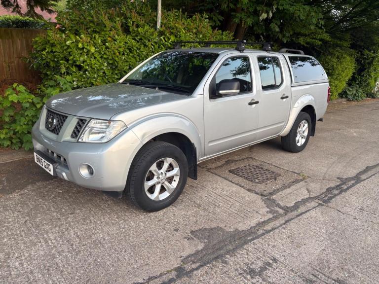 2015 Nissan Navara 2.5 dCi Visia 4WD Euro 5 4dr Diesel