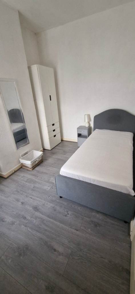 Room for Rent –  Prefer  females, Perfect for Comfort and Privacy