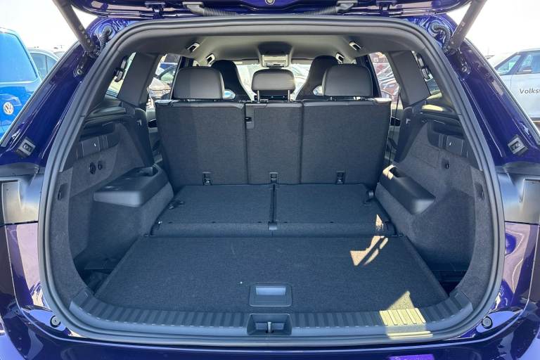 2025 Volkswagen Touran 1.5 eTSI R-Line 5dr DSG7 [7 Seat] Estate PETROL Automatic