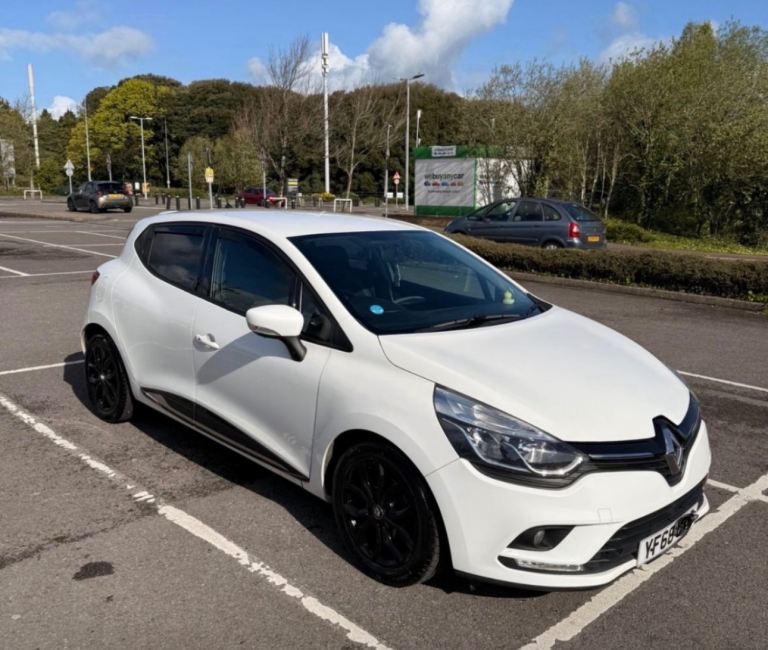 Renault, CLIO, Hatchback, 2018, Manual, 1461 (cc), 5 doors