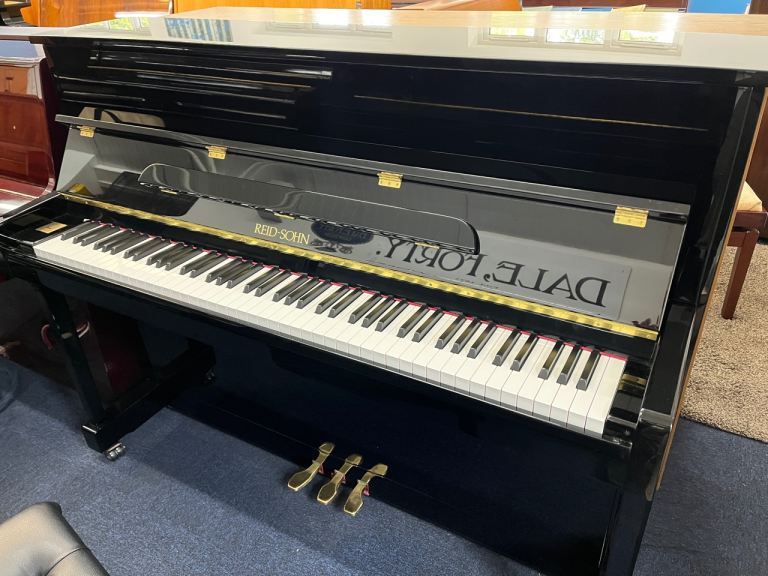 Upright Piano Reid Sohn RS-115  88 Key fully Regulated and Tuned