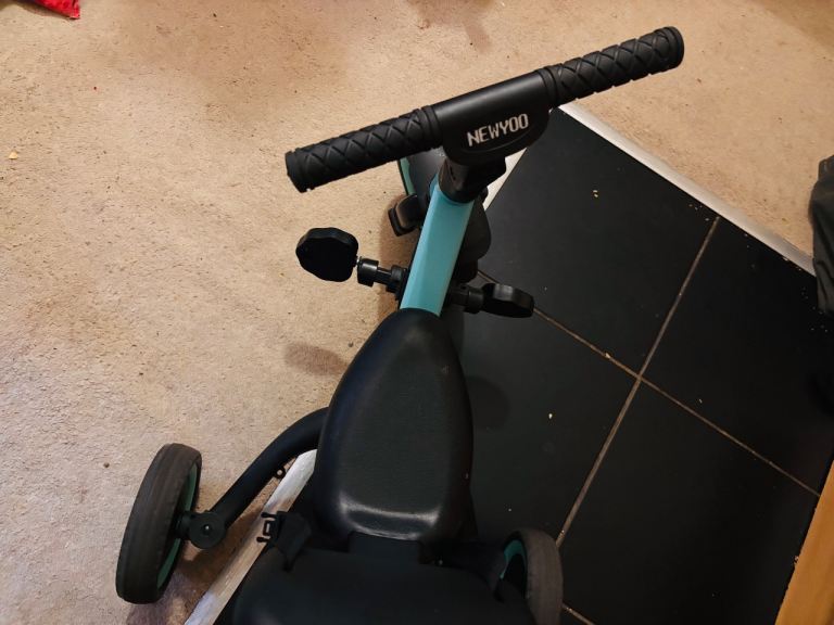 NEWYOO Kids Tricycle/Balance Bike - Black and Blue, Good Condition