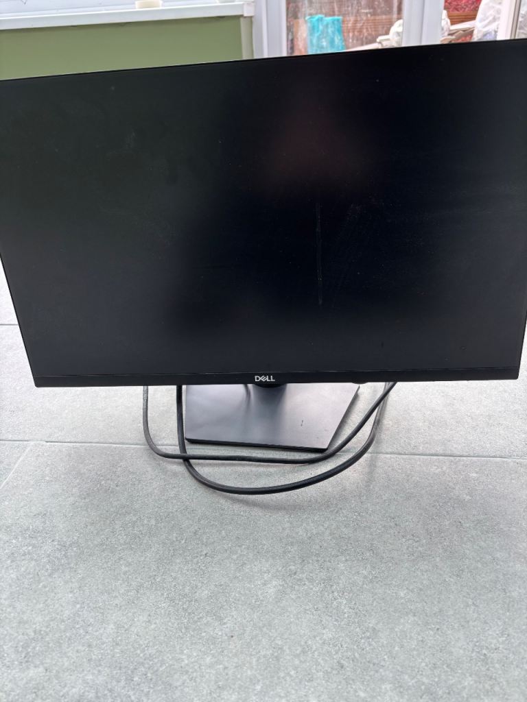 Dell screen monitor 24inches 