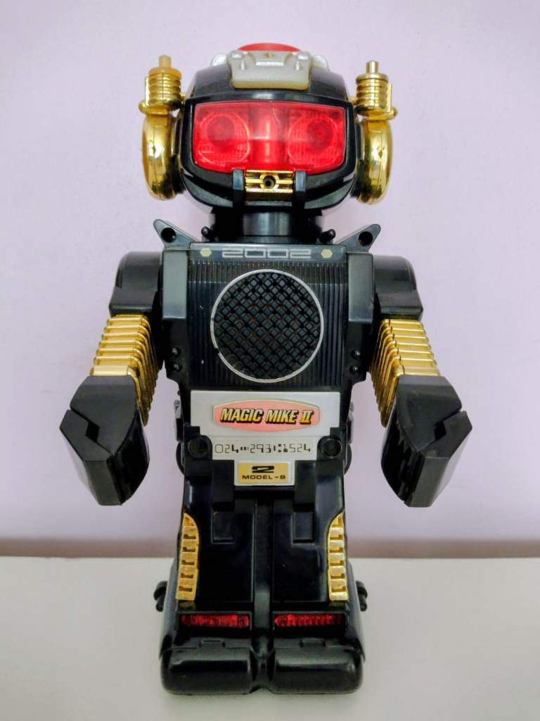 Vintage Magic Mike 13 inch Battery Robot. In good condition but needs attention!