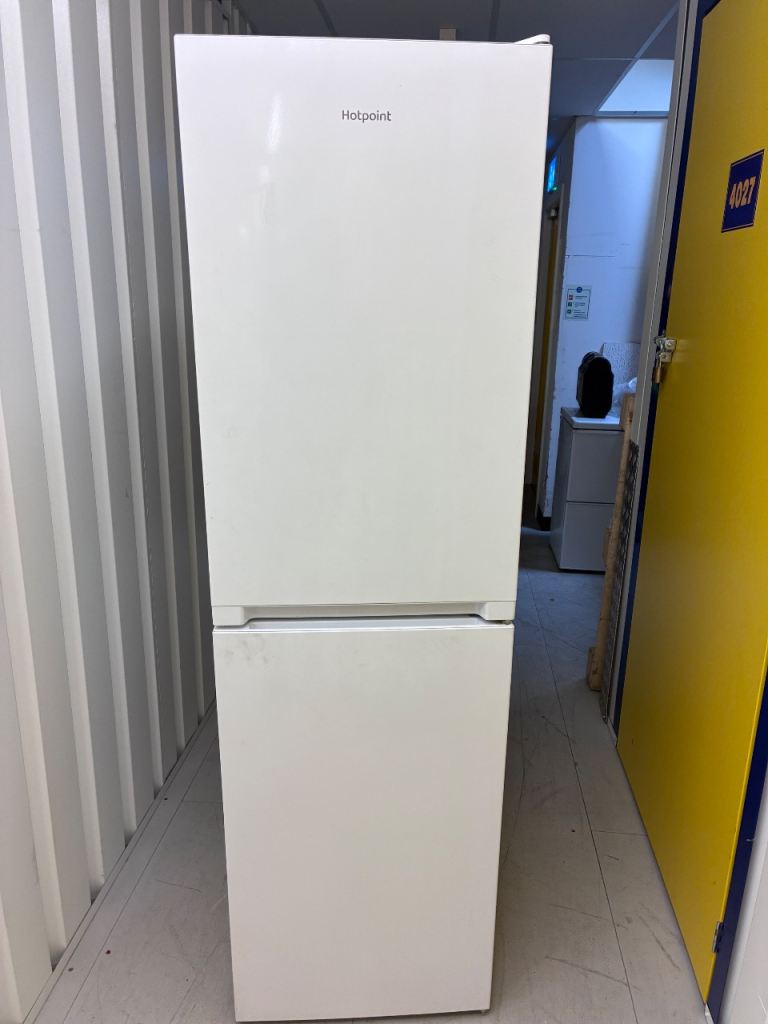 Hotpoint Fridge Freezer - White