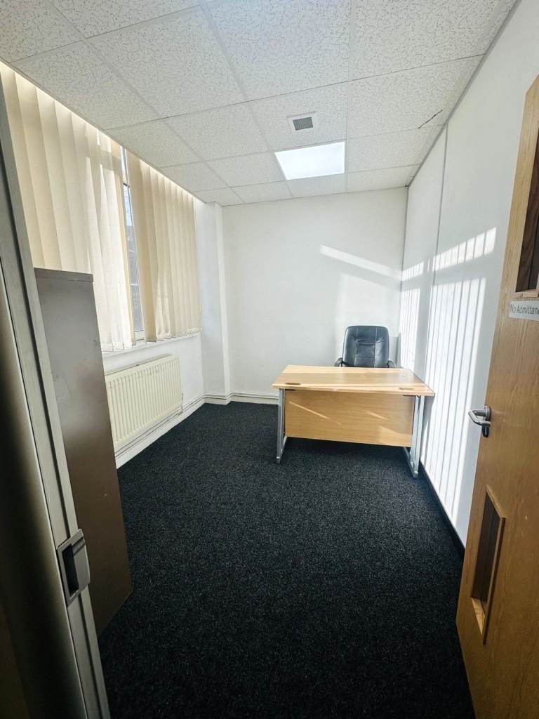 Small office to rent in Dudley DY2