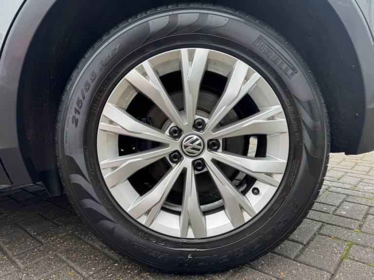 2018 Volkswagen Tiguan 2.0 TDi 150 4Motion S 5dr DSG ESTATE DIESEL Automatic
