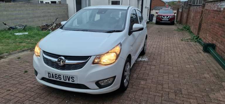 Vauxhall, VIVA, Hatchback, 2016, Manual, 999 (cc), 5 doors