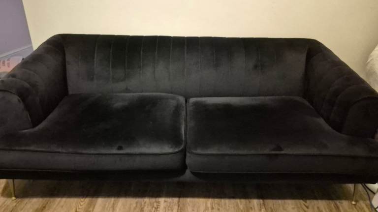 Black Velvet Chesterfield Sofa – Good Condition