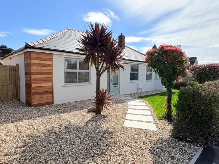 Stunning Bungalow For Sale in Whitchurch, Cardiff