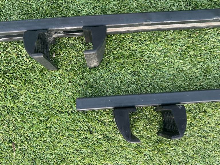 Cruz square roof bars