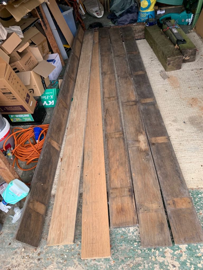 Bundle of 6 lengths of reclaimed oak floor boards each 10 feet long