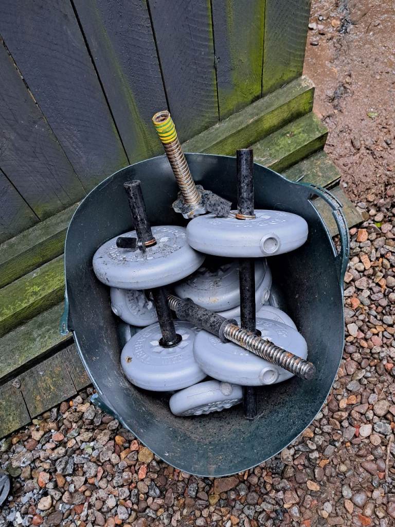 Free- mix of hand weights