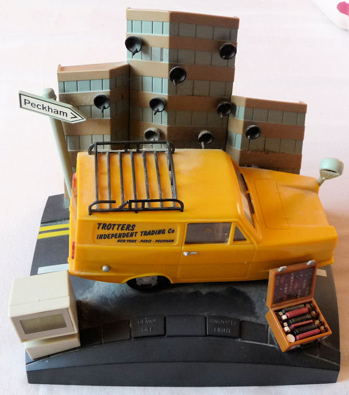 1990's WESCO Only Fools & Horses Trotters Reliant Regal Van Alarm Clock 3D