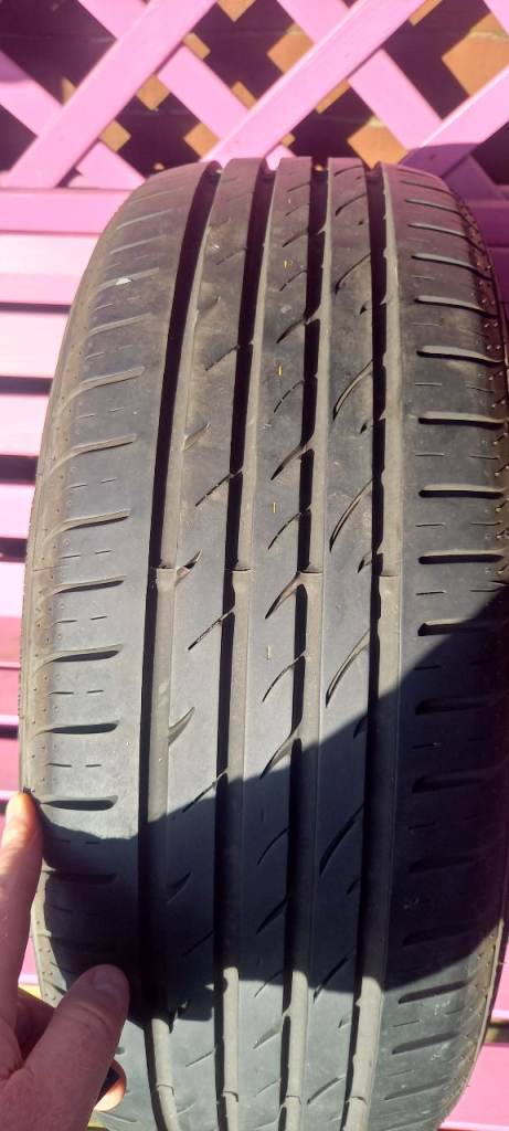 Car tyre nexen size 2155517