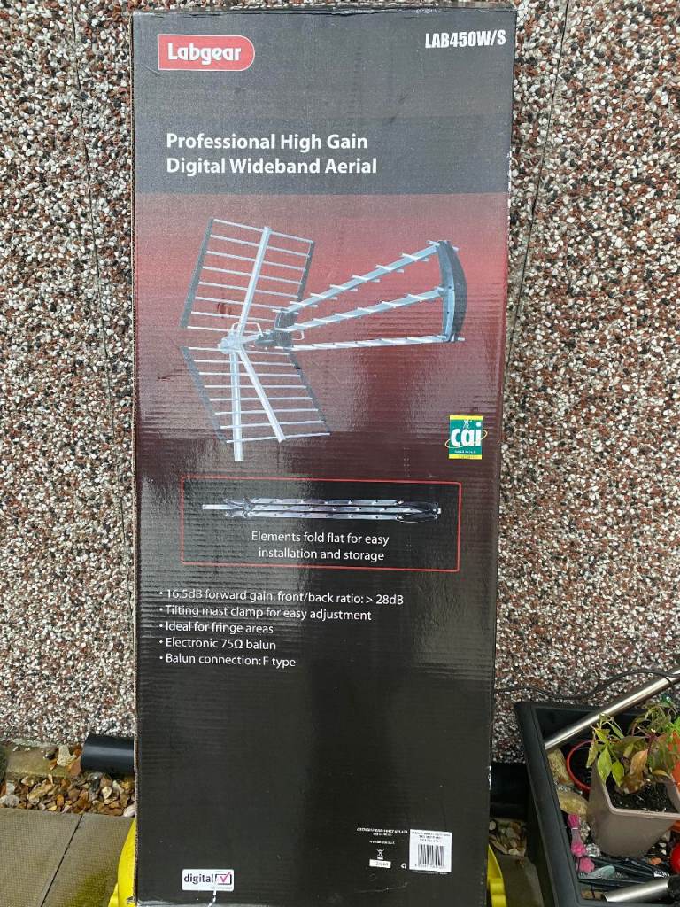  Labgear 450W Professional High Gain Digital Wideband Aerial