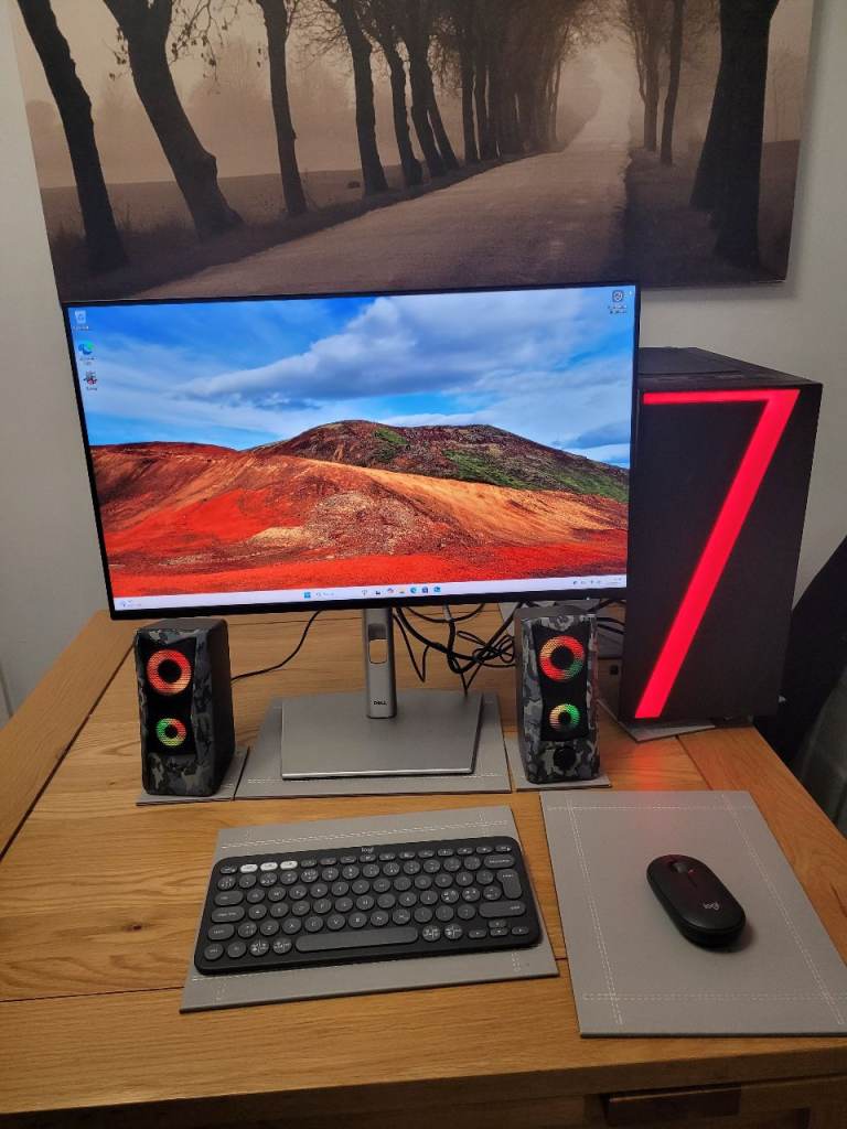 Windows 11 Desktop Pc. Ryzen 5 2600. 16GB DDR4 Ram. 8GB Graphics.