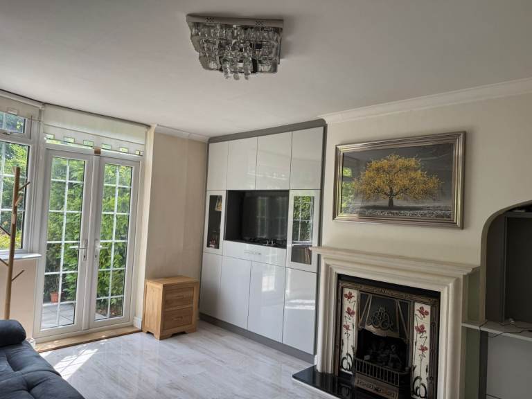 2 King size rooms available for rent