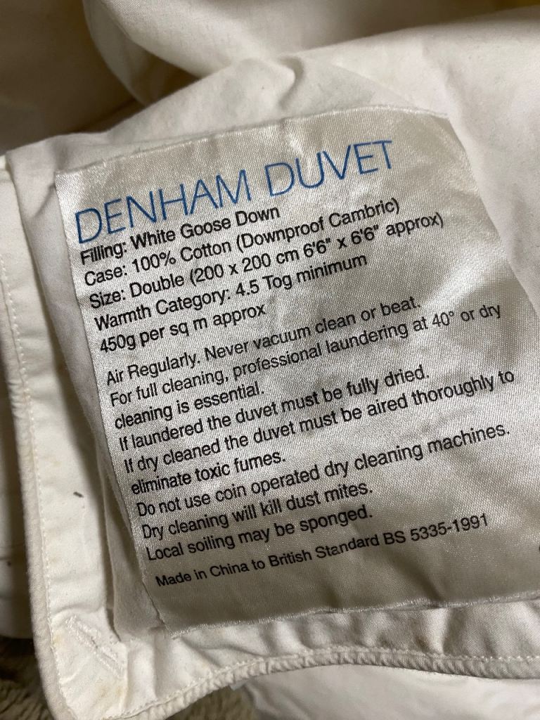 2 x double winter or summer white goose down duvets - £8 (Wallisdown)