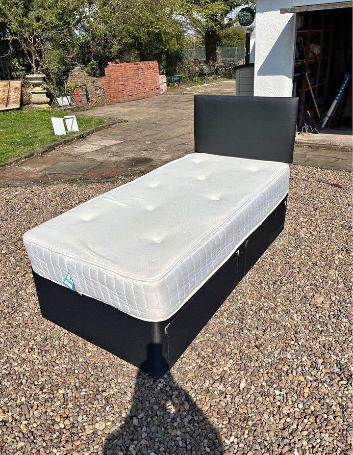 🚨 Flash Sale — Brand New Single King Size Divan Bed Base With Built In Drawers 🤝